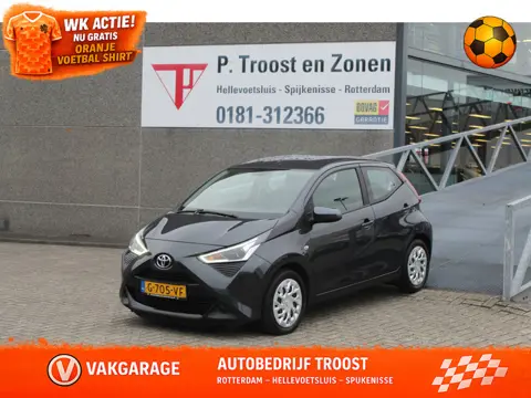 Toyota Aygo 1.0 VVT-i x-play 1ste Eigenaar/Achteruitrijcamera/App connect/Airco/Orig. NL auto/Begren