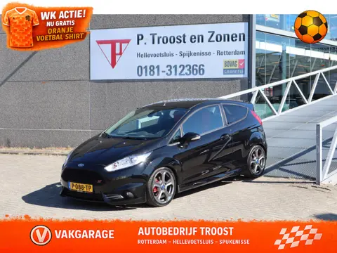 Ford Fiesta 1.6 ST2 Achteruitrijcamera/Stoelverwarming/Climate control/Recaro sportstoelen/Licht met