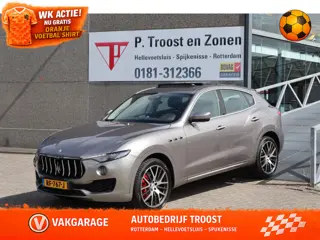 Maserati Levante 3.0 V6 S AWD Panoramadak! Nederlandse auto/Achteruitrijcamera/Harman kardon/Elektri