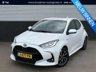 Toyota Yaris 1.5 Hybrid First Edition Nieuw geleverd en dealeronderhouden, Trekhaak, Navigatie, LED,