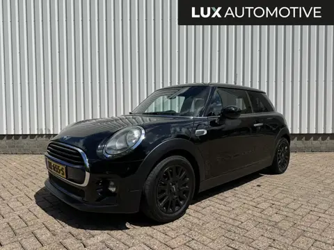 Mini 3-Deurs 1.5 Cooper Business 136PK, Navi, Airco, LM velgen, Cruise Control, Bluetooth, NAP