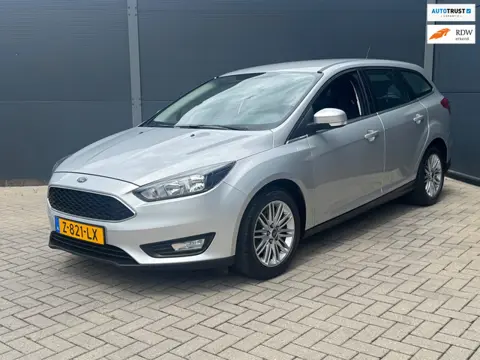 Ford Focus Wagon 1.0 Titanium / Facelift