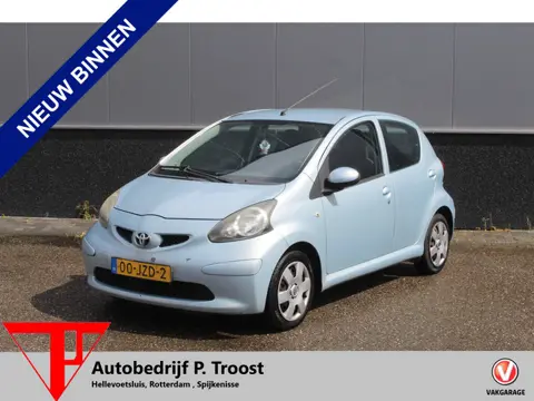 Toyota Aygo 1.0-12V *Meeneemprijs* /Airco/Toerenteller/Radio-CD speler/Elektrische ramen.