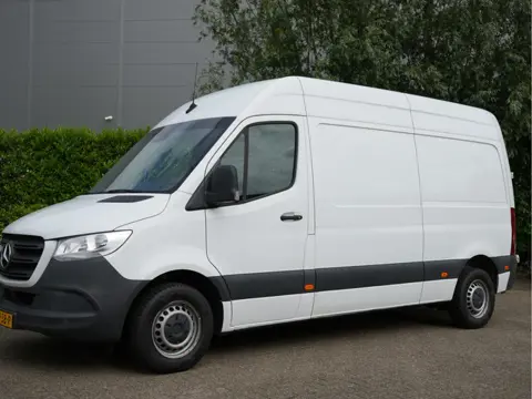 Mercedes-Benz Sprinter 215 1.9 CDI L2H2 FWD Automaat trekhaak, camera
