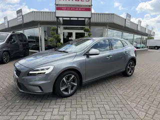 Volvo V40 Volvo 2.0 D2 R-Design Automaat | Uniek lage km-stand | Navi | Climate | LED