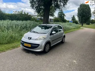 Peugeot 107 1.0-12V XS Automaat Airco Cruise Elk Ramen Toerenteller