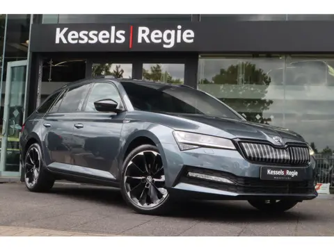 Škoda Superb Combi 1.4 TSI iV Sportline | Memory | ACC | Trekhaak | 19" | Canton | Camera | Matrix |
