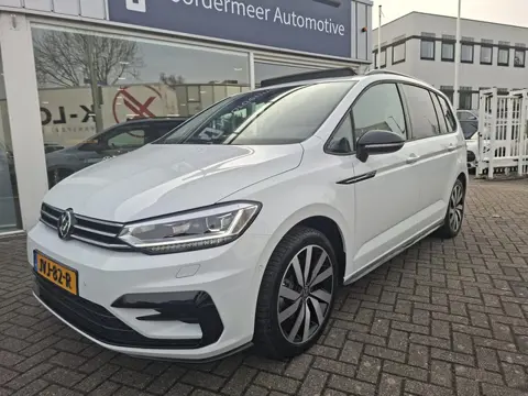Volkswagen Touran 1.5 TSI R-line 7p carplay navi camera virtual cockpit. panoramdak keyless trekhaak