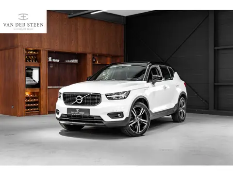 Volvo XC40 1.5 T4 Recharge R-Design Expression Pano | Stuur-Stoelverwarming