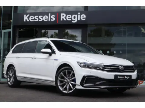 Volkswagen Passat Variant 1.4 TSI PHEV GTE | HuD | Dynaudio | ACC | DCC | Matrix | Keyless | Massage