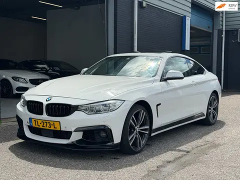BMW 4-serie Coupé 430d xDrive High Executive 6 CILINDER - SCHUIFDAK - LEER - CAMERA