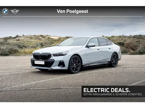 BMW i5 Sedan eDrive40 M Sport Edition | M Sport | Glazen Panoramadak | Head-up Display | Stoelventil