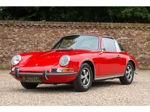 Porsche 911 T Targa "Restored" €17.000 - full engine overhaul and rebuild by a Porsche specialist in