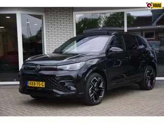 Volkswagen TIGUAN 1.5 eHybrid SOH 100% R-Line Edition Panoramadak 360° camera Leer Trekhaak