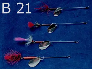 Diverse sets van 4 stuks Ultra Light Baars - Snoekspinners met vlieg voor de 3 - 5 grams spinhengel