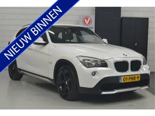 BMW X1 sDrive18i Executive // CLIMA // NAVI // CRUISE // TREKHAAK // PDC //