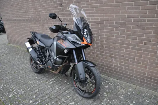 KTM 1290 Super Adventure (2015)