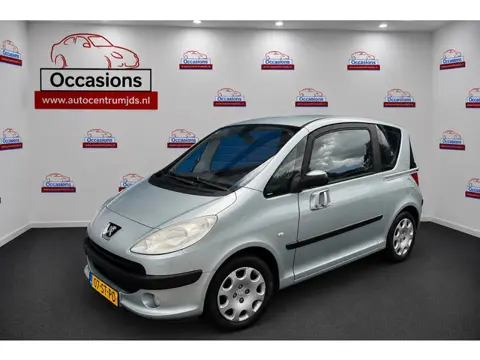 Peugeot 1007 1.6-16V Gentry
