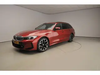 BMW 3 Serie Touring 318i | M-Sportpakket | LED | Navigatie | Panoramadak | Trekhaak | Stoelverwarmin