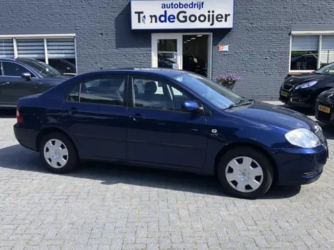 Toyota Corolla 1.4 VVT-i Sedan Linea Terra