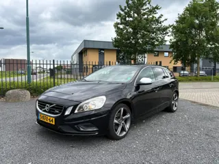 Volvo V60 1.6 T3 R-Design - Trekhaak - Automaat -