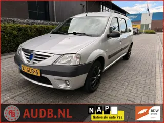Dacia Logan MCV 1.6-16V Lauréate| NIEUWE APK| AIRCO|TREKHAAK|