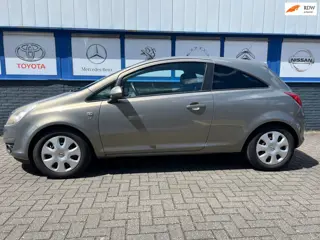 Opel Corsa 1.4-16V 2011 81000km 4950eu