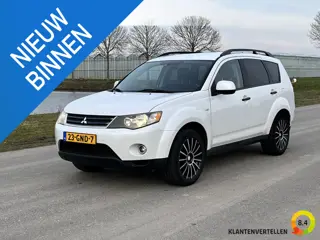 Mitsubishi Outlander V6 4WD, Airco, trekhaak, pdc achter