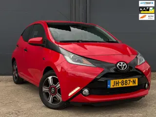 Toyota Aygo 1.0 VVT-i x-play | Airco | A-Camera | Sport |