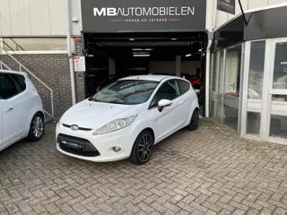 Ford FIESTA 1.6 Ghia /Apk/L.M-velgen/Airco/Clima/Luxe Uitvoering/Sport!