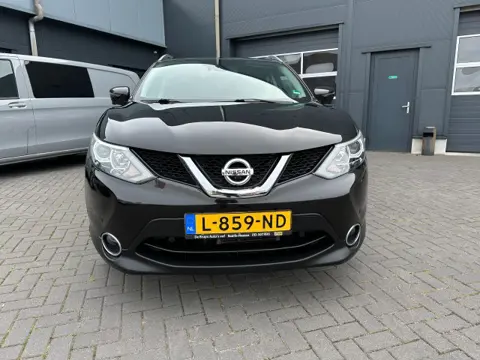 NISSAN QASHQAI 1.2 N-Connecta Navi. Camera Panorama Trekhaak 