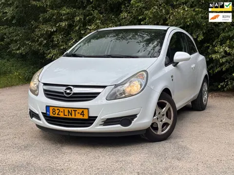 Opel Corsa 1.2-16V '111' Edition | " 172.000 " KM + Cruise control Nu € 2.475,- !!!