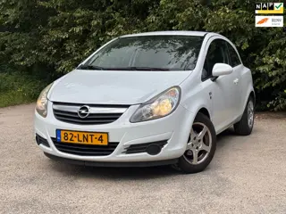 Opel Corsa 1.2-16V '111' Edition | " 172.000 " KM + Cruise control Nu € 2.475,- !!!