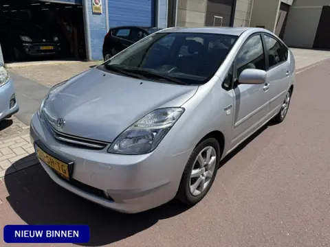 Toyota Prius 1.5 VVT-i Tech Edition NAP 265.536km Navigatie Koude airco, Cruise Control, Keyless, et