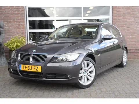 BMW 3-serie 325i High Executive | 1e Eigenaar | Dealer onderhouden |