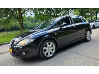 Seat Leon 1.4 TSI Streetstyle - APK T/M 31-01-2027 - Airco -