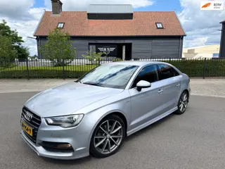 Audi A3 Limousine 1.6 TDI 2X S-LINE AIRCO/ECC NAVI LED-XENON
