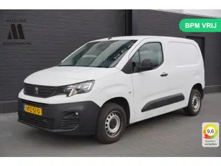 Peugeot Partner 1.2 110PK BENZINE ! - Airco - Cruise - PDC - €12.499,- Excl.