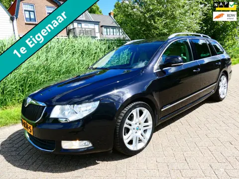 Skoda Superb Combi 1.8 TSI 161pk Elegance Leder Navi Trekhaak 1500kg.