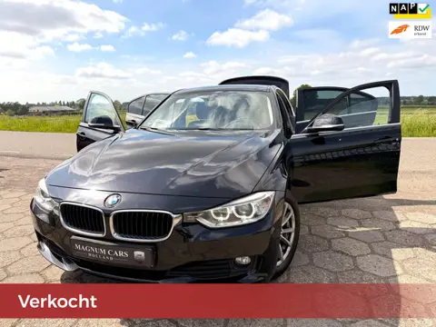 BMW 3-serie 316i 5D NAP AUTOMAAT AIRCO XENON NAVI SCHERM NW APK VELGEN