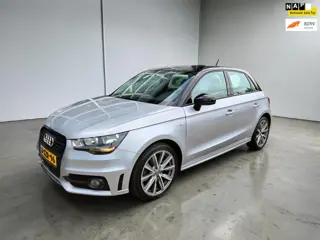 Audi A1 Sportback 1.4 TFSI CoD S-LINE . Admired Automaat