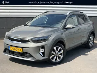 Kia Stonic 1.0 T-GDi MHEV DynamicPlusLine Nieuw geleverd, 1e eign. Navigatie, Privacy glass, Smart K