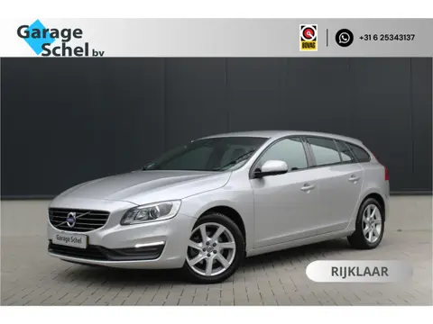 Volvo V60 1.5 T3 Polar+ Dynamic - Leder - Stoelverwarming - Trekhaak - Navi - PDC - On Call - Xenon 