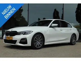BMW 3-SERIE 320I EXECUTIVE EDITION M-SPORT | CARPLAY | HUD | NAVI | CRUISE | LED | STOELVERW. | AMBI