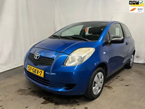 Toyota Yaris 1.0 VVTi + - Schade