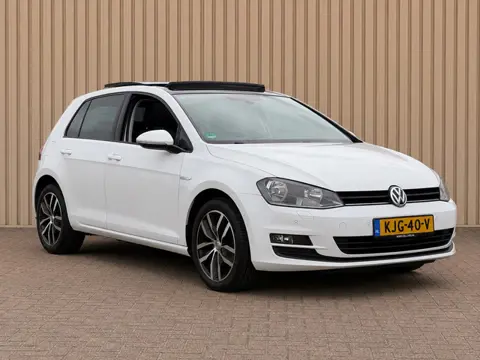 Volkswagen GOLF 1.2 TSI CUP Edition+PANORAMA+DEALERONDERHOUDEN