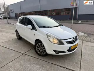 Opel Corsa 1.0-12V '111' Edition Airco 5DR NEW APK