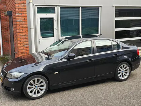 BMW 3-serie 325i 3.0 Aut Lci Leder Navi Xenon Nap