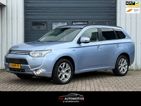 Mitsubishi Outlander 2.0 PHEV Instyle SCHUIFDAK/NAVI/LEER