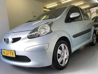 Toyota Aygo 1.0-12V +
